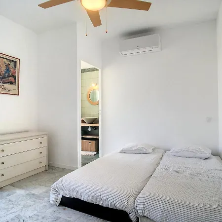 Appartement F4 Avec Terrasse, 3 Chambres, Parking - Sur La - Fr-1-715-57